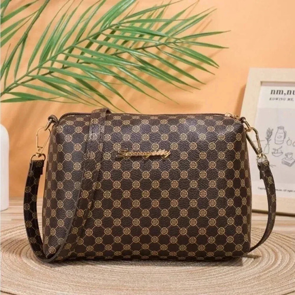 Handbags - ⚠️Clearance Small Brown Patterned Shoulder / Crossbody Bag